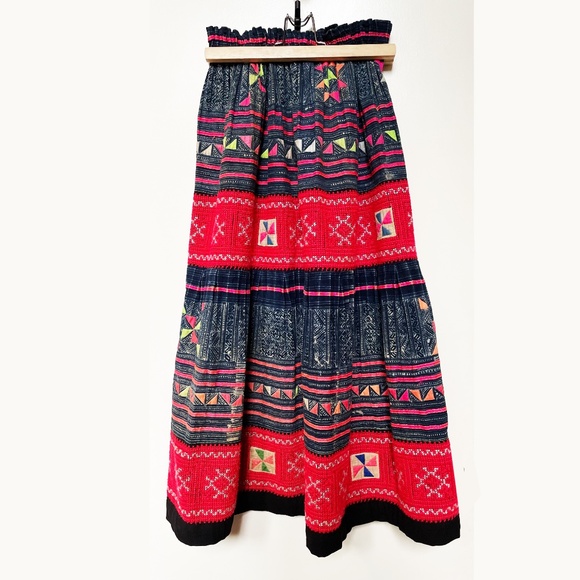 Vintage patchwork Hmong skirt. - Picture 3 of 7